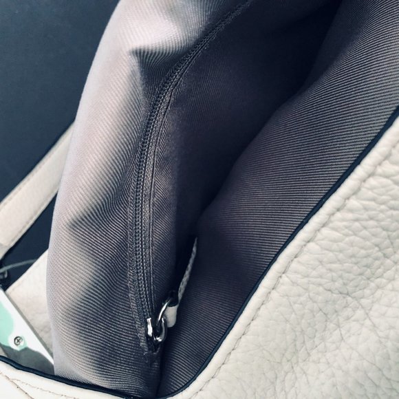 VINCE CAMUTO "Rhys" Leather Tote/Shoulder Bag Large Interior Compartments NWT - Picture 6 of 13